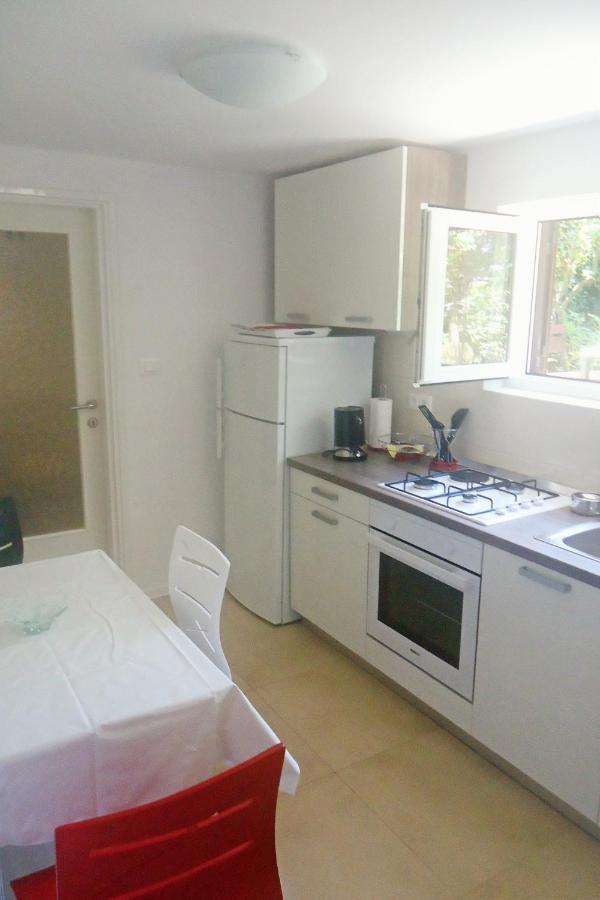 Apartments With A Parking Space Selce, Crikvenica - 5531 Esterno foto