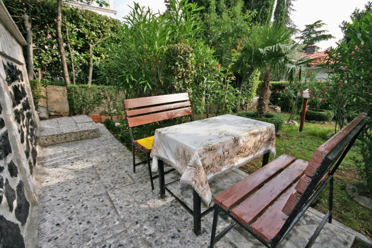 Apartments With A Parking Space Selce, Crikvenica - 5531 Esterno foto