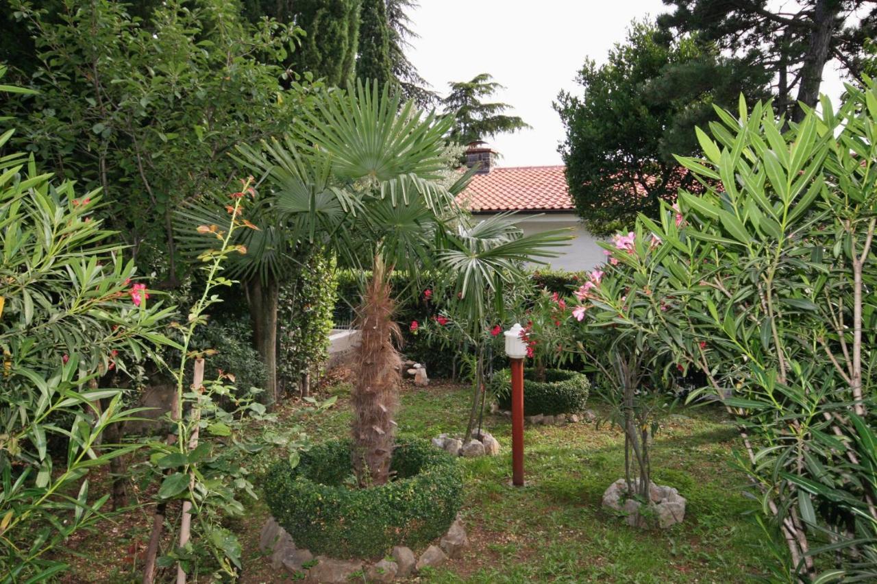 Apartments With A Parking Space Selce, Crikvenica - 5531 Esterno foto