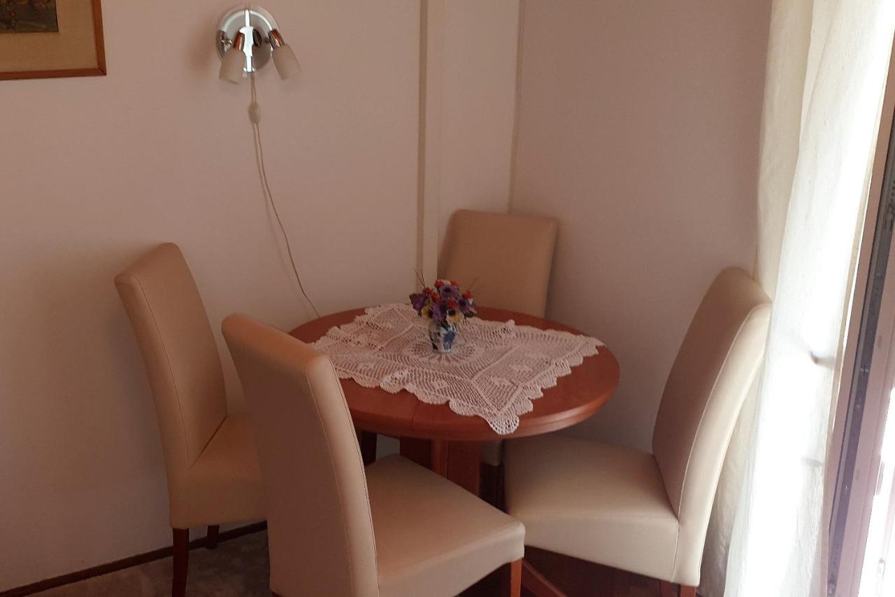 Apartments With A Parking Space Selce, Crikvenica - 5531 Esterno foto